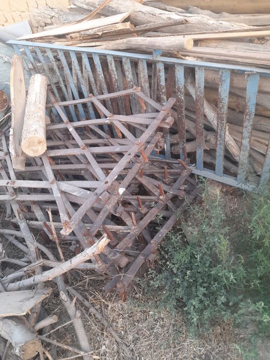 Тирактор соз холда калит билан юради