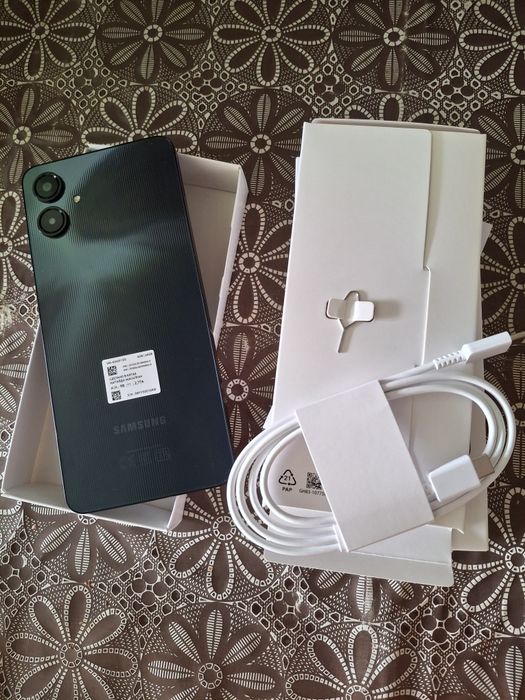 Samsung galaxy A06 64GB (black)