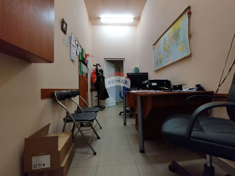 Дава се под наем Промишлена сграда в Варна, Западна промишлена зона - 1000 кв.м за 2500 € - Снимка #3