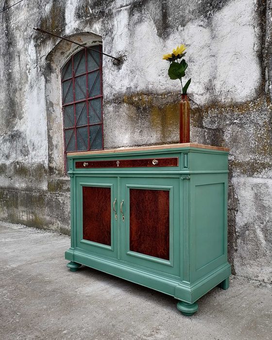 Comoda veche din lemn cu blat din stejar, reconditionata / Servanta