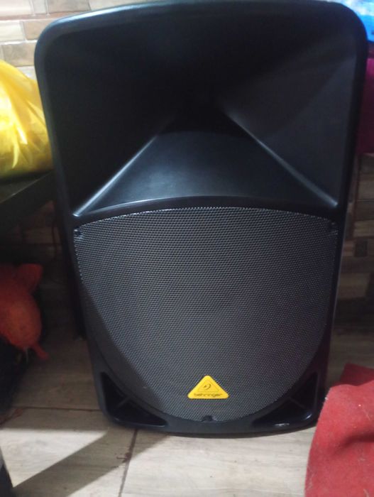 Vând Boxe Beringher și bass Beringher Active