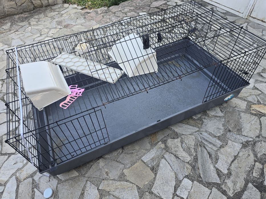 Голяма клетка за зайци, малки кученца, морски свинчета. Размер 140/70