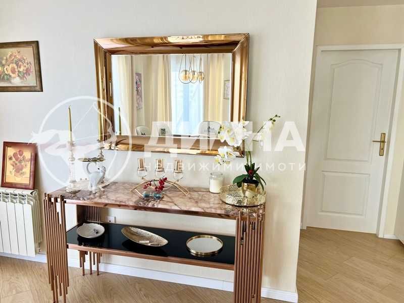 Продава се Тристаен апартамент в Пловдив, Център - 120 кв.м за 2709 €/кв.м - Снимка #3