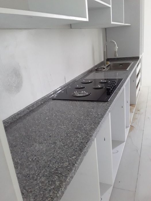 Kuxnilar ichun granit toshlar yasab urnatib beramiz