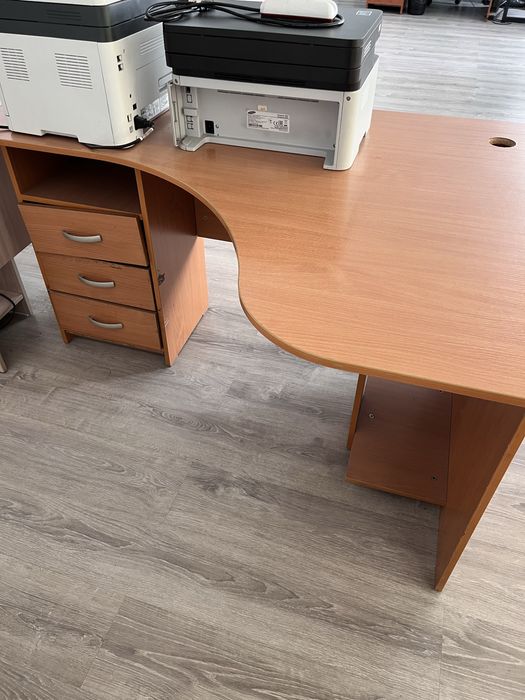 Офисные столы, рабочий стол