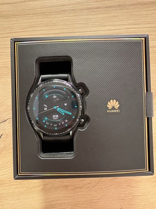 Смарт часовник Huawei GT 2