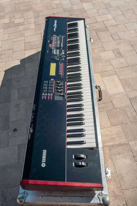 Пиано/синтезатор Yamaha S90 ES