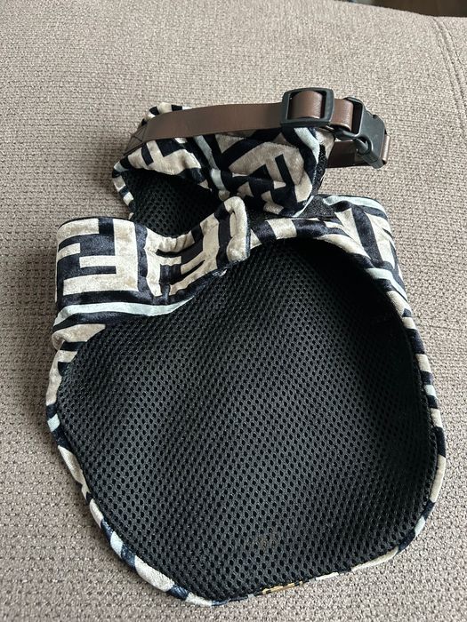 нагръдник/дрешка за куче