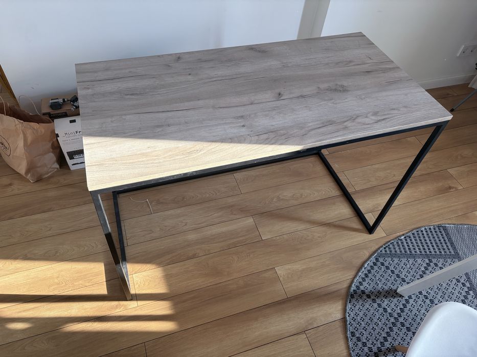 Продам стол рабочий 120*60 см