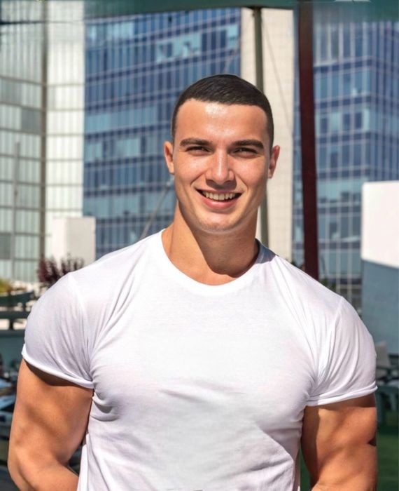 Тренер по фитнесу