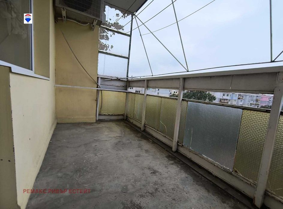 Продава се Тристаен апартамент в Русе, Здравец Север 2 - 79 кв.м за 1138 €/кв.м - Снимка #12