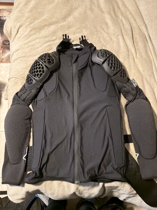 Ризница Alpinestars bionic tech v2