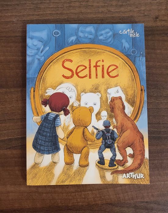 Cartea Selfie, editura Arthur, Nou