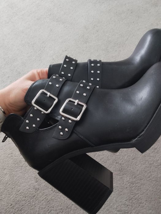 Дамски боти размер 38