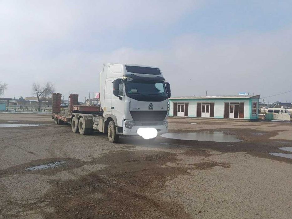 Трайлер тягачь комплект продажа Бухара HOWO A7