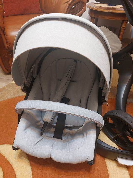 Căruț  Stokke Xplory X 3 in 1 pachet complet stare perfectă !