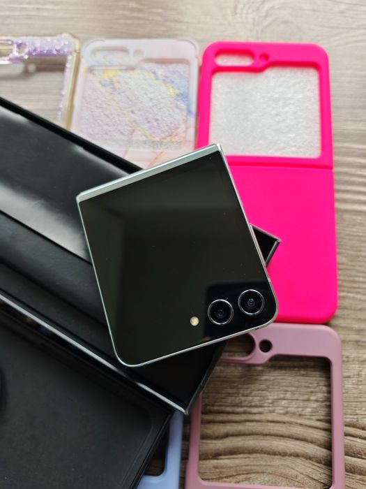 Vand Galaxy Z Flip5 512Gb