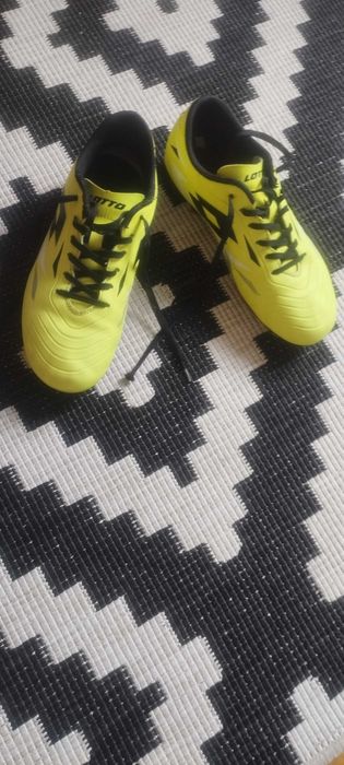 Adidași cu crampoane fit