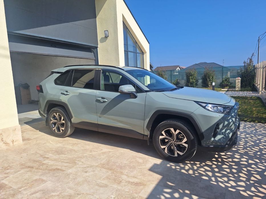 TOYOTA RAV4 2026 — imagine 5