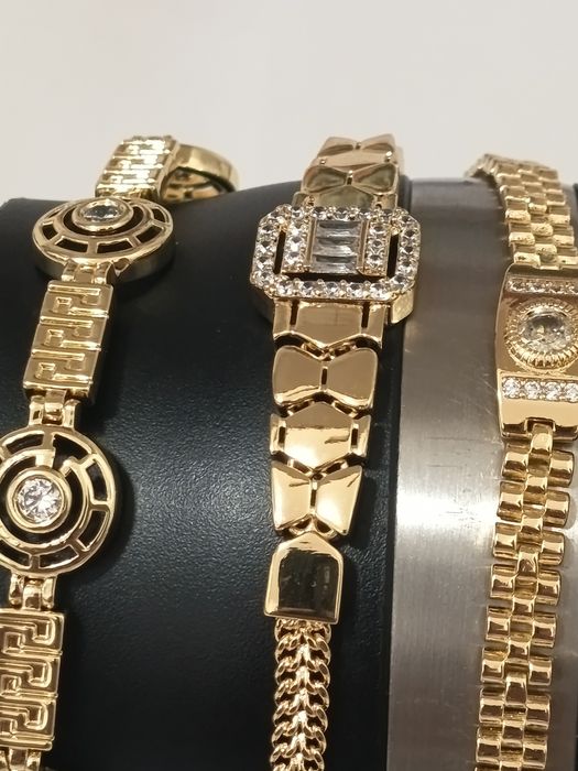 Bij placate cu AUR DE 14K