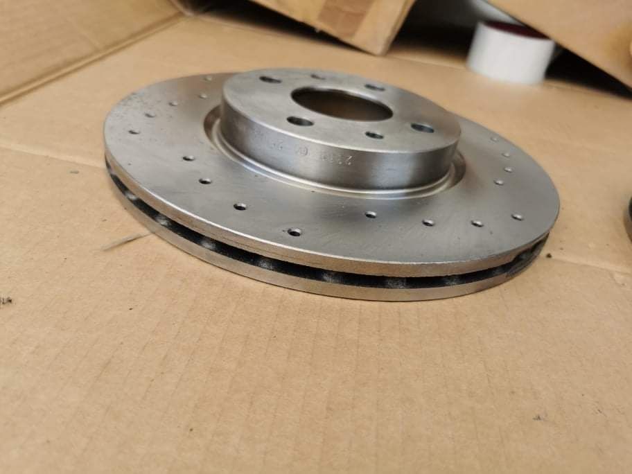 Discuri frane fata perforate ventilate Alfa Romeo Fiat Lancia