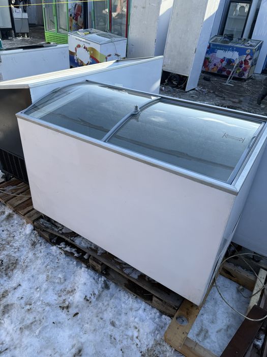 Продам морозильники витринные