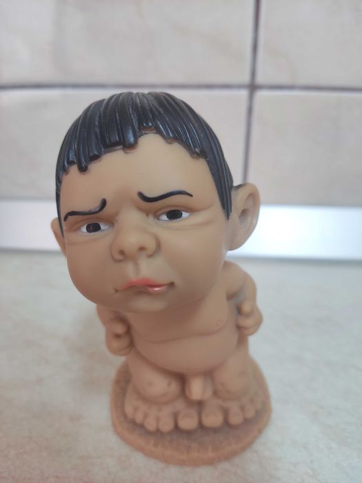 Doua papusi/figurine de colectie Joymi din vinyl