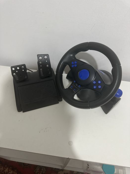Продаю игровой руль GT-V7