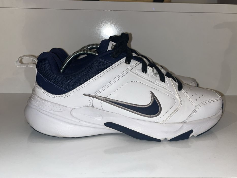 Adidasi Nike sport alb marimea 42.5