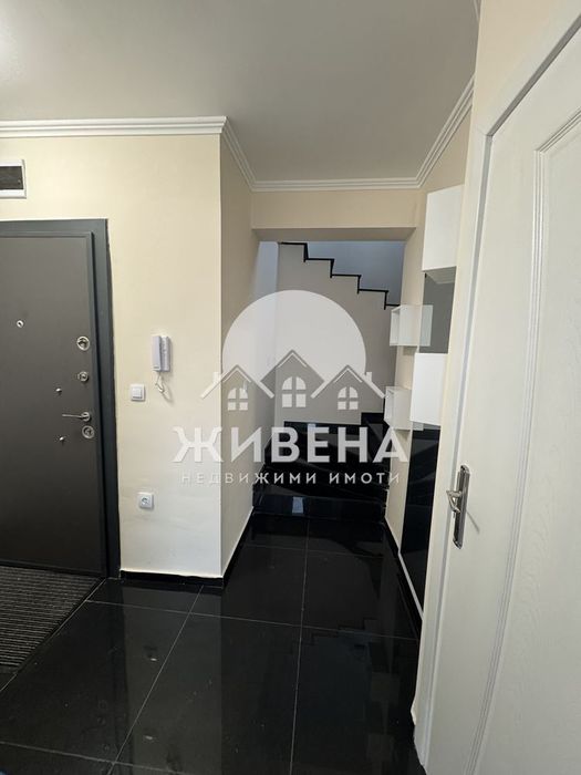 Дава се под наем Четиристаен апартамент в Варна, Колхозен пазар - 150 кв.м за 997.05 € - Снимка #11
