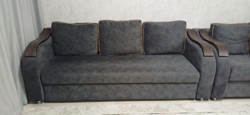 Продам диван тройку