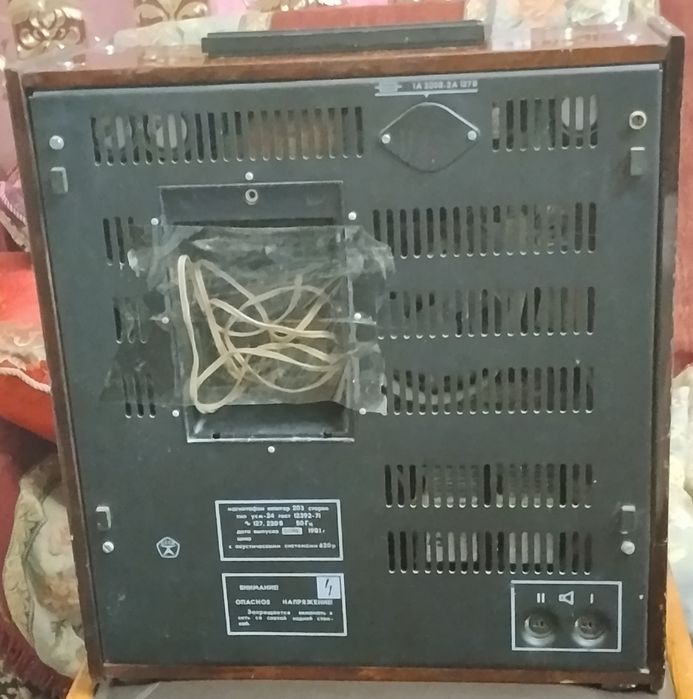 Катушечный магнитофон