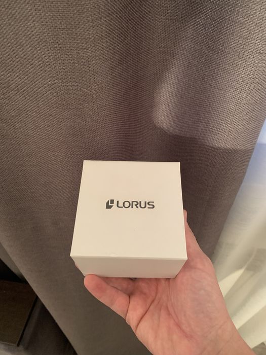 Часы наручные Lorus