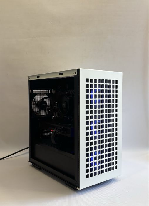 Геймърски компютър AMD Ryzen 5 5600X, RX 6750 XT 12GB, 32GB ram
