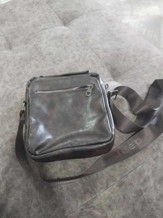 Продаю мужскую сумку