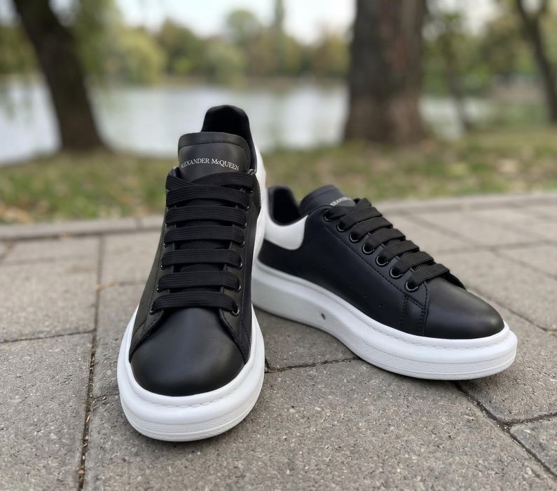 Adidasi Alexander McQueen Negru Alb - Unisex