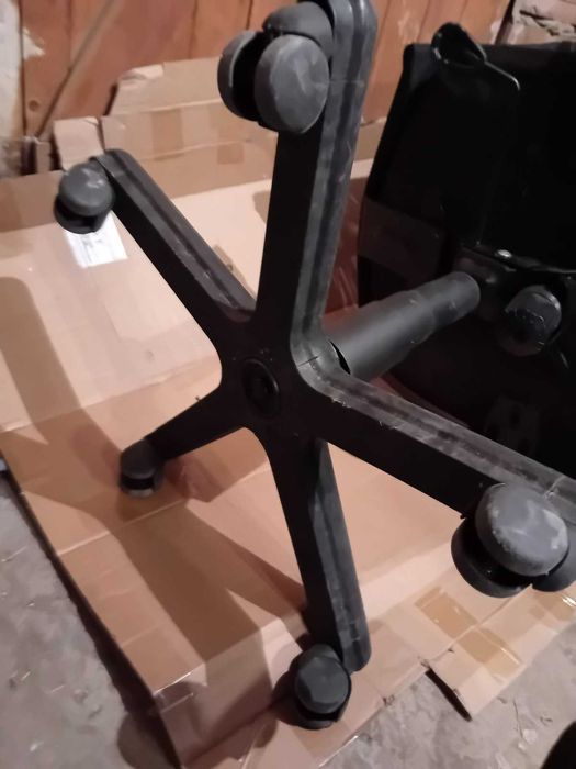 Офис стол с подлакътници