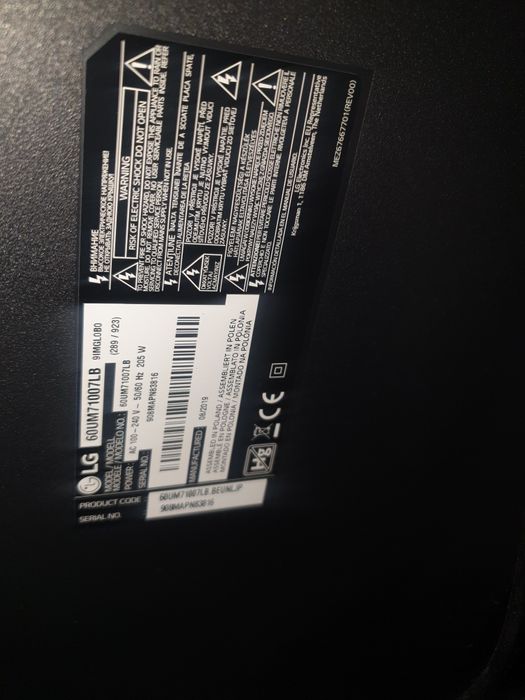 Продавам телевизор LG 60um7100lb