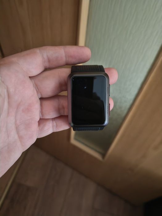 Vând Huawei watch D