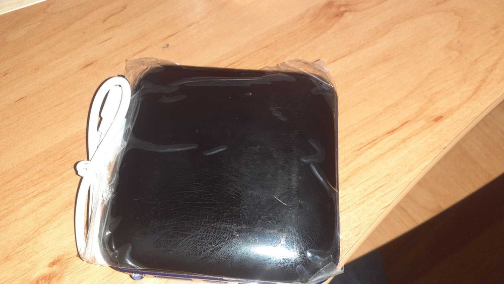 Продавам външни батерий за зареждане на мобилни устройства