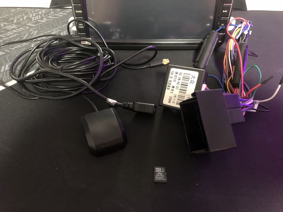 Vând navigatie golf 5