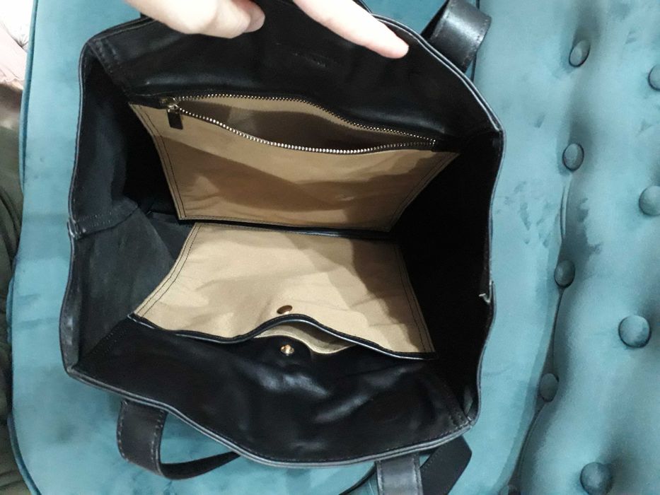 Geanta pe umar, neagra, din pliele naturala