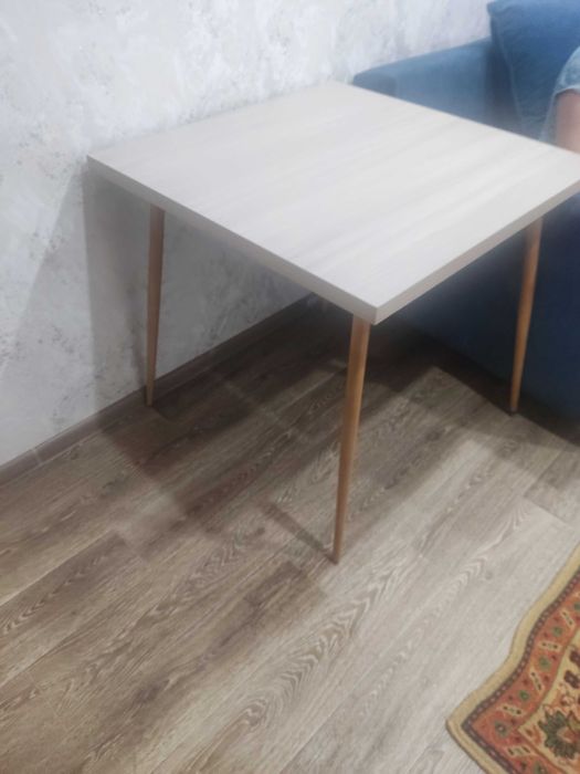 Продам стол Zeta