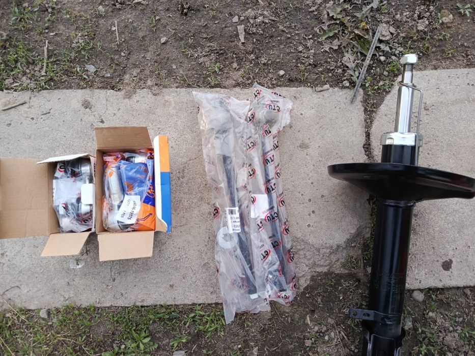 Запчасти на RAV 4