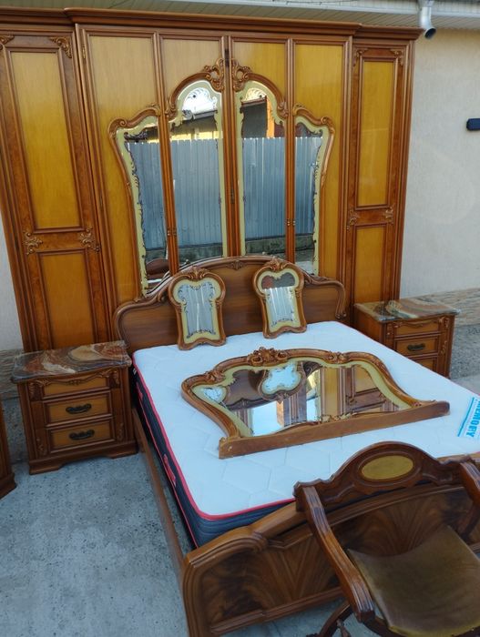 Dormitor complet din lemn masiv