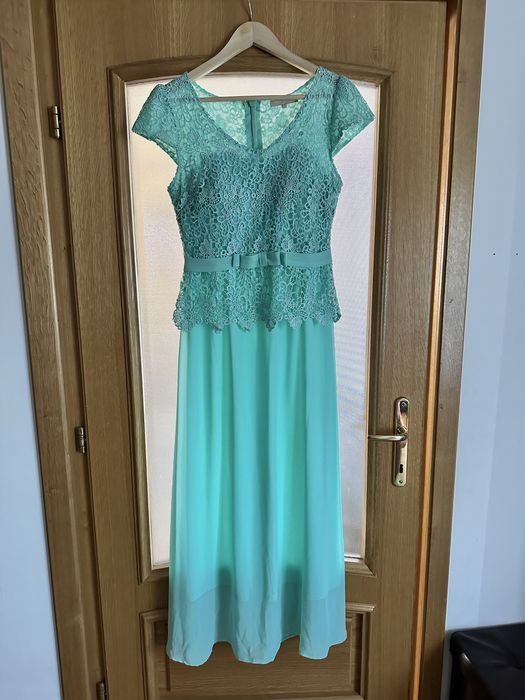 Vand rochie de ocazie