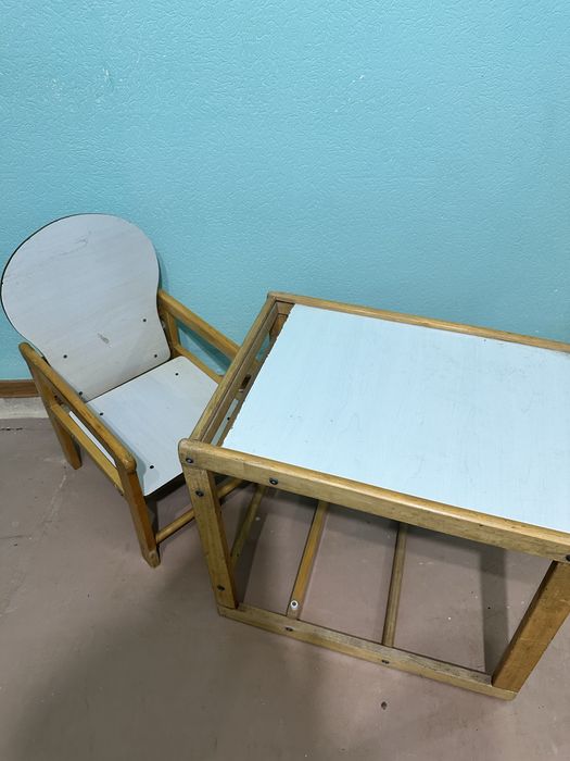 Отдам даром ребенку стул-стол