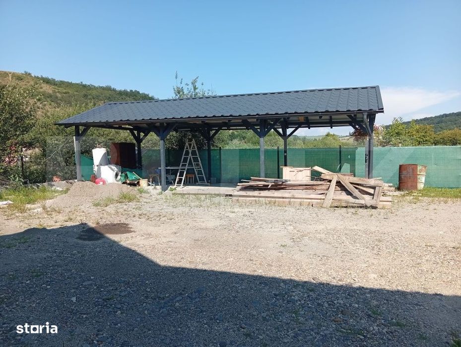 Casa de vanzare, 120 mp, zona Ivanesti, comuna Livezeni