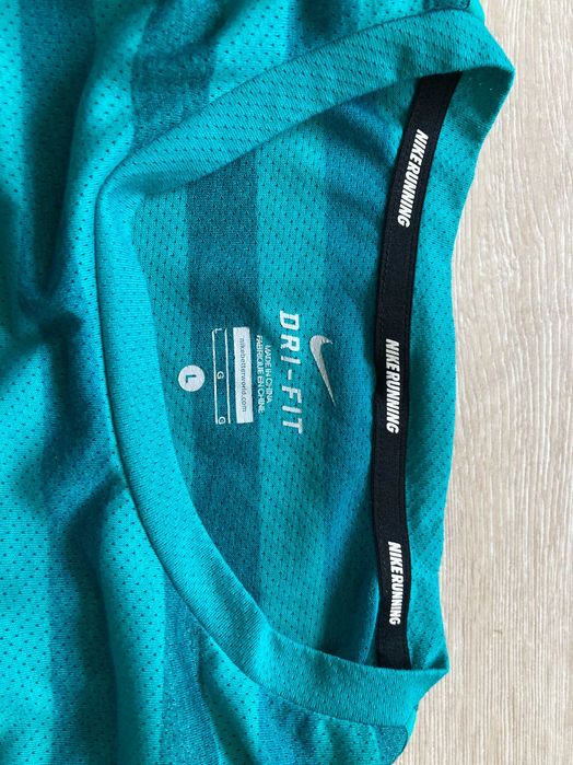 Найк Nike Running Dri Fit мъжка тениска размер L