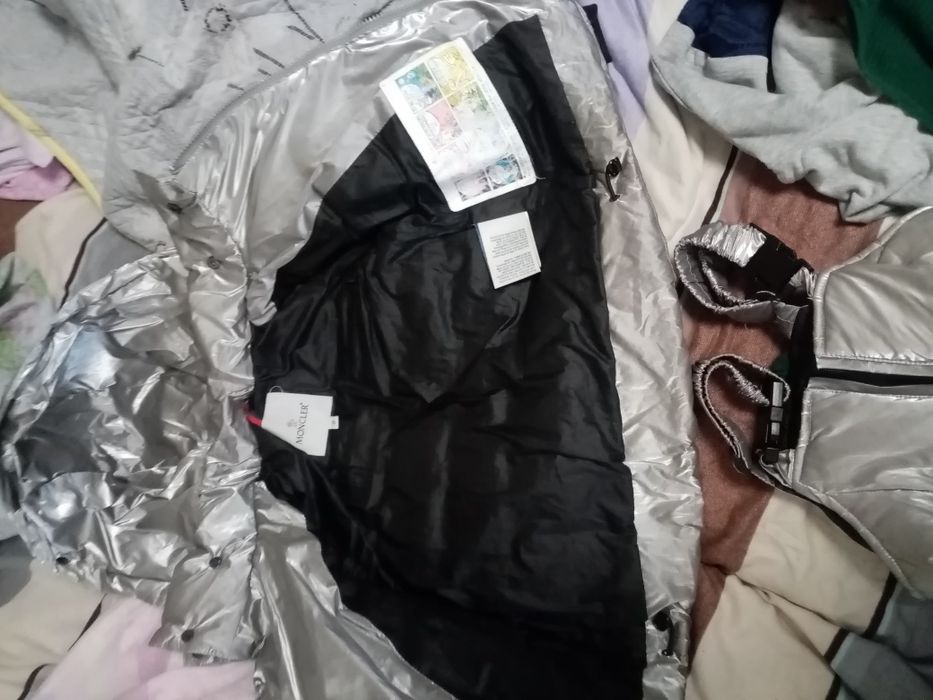 Продам комбинезон подходит для девочки и для мальчика